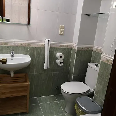 Pensión Carbonara 2*